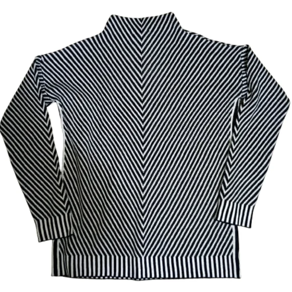 Balticborn Black and White Chevron Mock Neck Striped Sweater Small Soft Stretchy - Picture 7 of 11